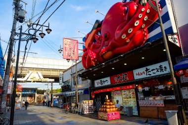Japonya, Osaka 'daki Shinsekai Market Caddesi..