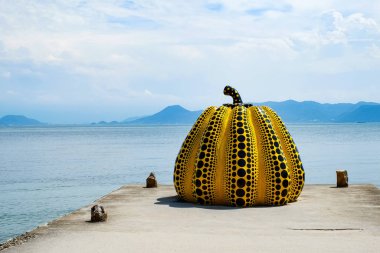 Japonya, Shikoku 'da Naoshima manzarası.