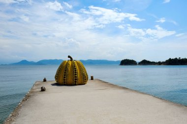 Japonya, Shikoku 'da Naoshima manzarası.