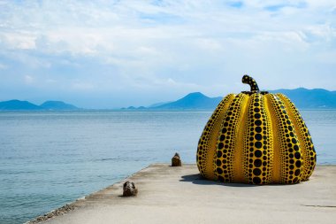 Japonya, Shikoku 'da Naoshima manzarası.