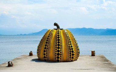 Japonya, Shikoku 'da Naoshima manzarası.