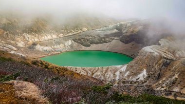 Okama krater gölü cephesi Miyagi, Japonya
