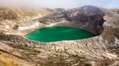 Okama krater gölü cephesi Miyagi, Japonya