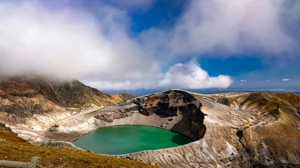 日本宫城市冈山火山口湖立面 — 图库照片