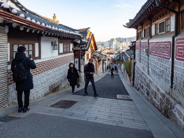 Bukchon Hanok Köyü Kore 'nin Seul şehrinde geleneksel bir köydür.