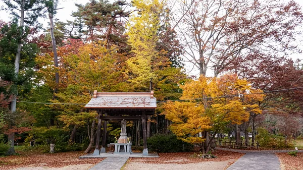 Храм Осенью Японии — стоковое фото