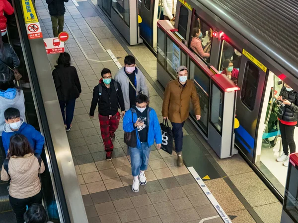 Passagiere Mit Masken Nahverkehrssystem Taipeh Taiwan — Stockfoto