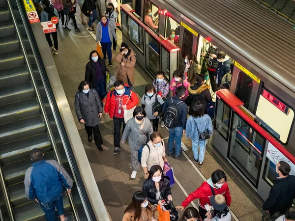 Passagiere Mit Masken Nahverkehrssystem Taipeh Taiwan — Stockfoto