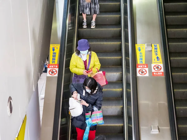 Passagiere Tragen Masken Nahverkehrssystem Taipeh Taiwan People Tragen Masken Gegen — Stockfoto
