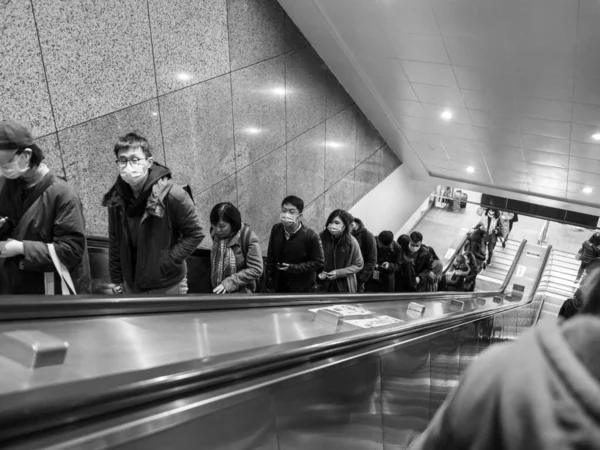 Pasażerowie Noszący Maskę Twarzy Systemie Transportu Masowego Tajpej Tajwan — Zdjęcie stockowe