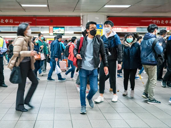 Passeggeri Che Indossano Maschera Facciale Nel Sistema Trasporto Massa Taipei — Foto Stock