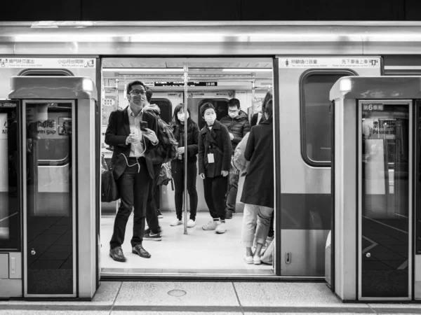 Passagers Portant Masque Facial Dans Système Transport Commun Taipei Taiwan — Photo