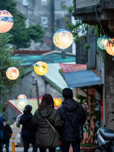 Çin Kâğıt Fenerleri gece boyunca bir partide.