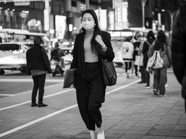 Passagiere Mit Gesichtsmaske Auf Der Straße Taipeh Taiwan — Stockfoto