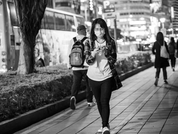 Passengers Wearing Face Mask Street Taipei Taiwan — Stockfoto