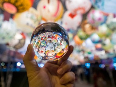 Taipei, Tayvan 'da Yuanquao Festivali olarak bilinen Fener Festivali' ni kutlayan Çin fenerlerini yakın..