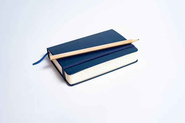 Notebook Nero Matita Sfondo Bianco — Foto Stock