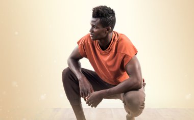 poz yakışıklı zenci