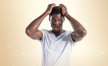 Ovher arka plan üzerinde siyah adam