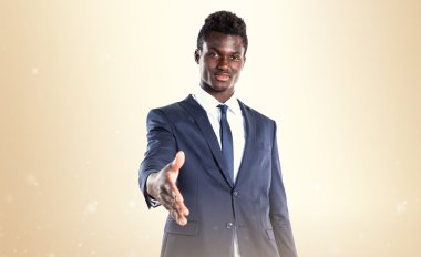 Siyah adam bir anlaşma yapma