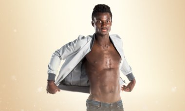 Atlama yakışıklı zenci