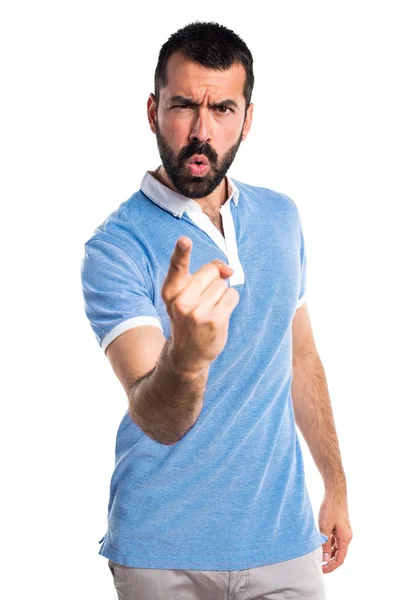 Mann mit blauem Hemd schreit — Stockfoto