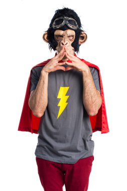 Süper kahraman maymun adam düşünme