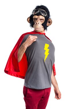 Maymun adam kendisiyle gurur