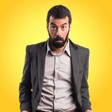 Yıkık adam Cebindeki para arıyor