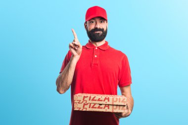 Pizza teslimi adam yukarı dönük