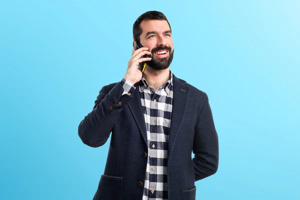 Homem conversando com celular — Fotografia de Stock