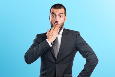 İşadamı sürpriz jest yapıyor