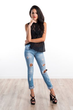 Studio poz güzel model kız