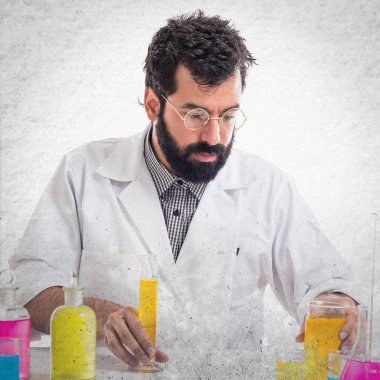 Bilim adamı adam test tüpleri ile