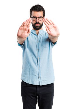 yakışıklı bir adam yapma dur işareti