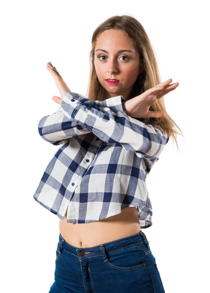 Rubia adolescente chica haciendo ningún gesto — Foto de Stock