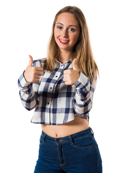 Rubia adolescente chica con pulgar hacia arriba —  Fotos de Stock