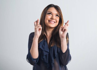 Geçiş parmakları ile genç kız