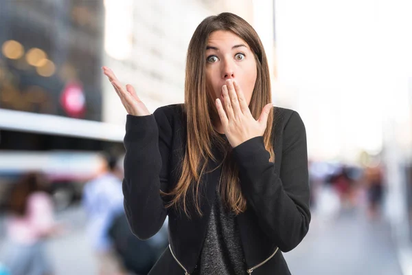 Chica haciendo gesto sorpresa —  Fotos de Stock