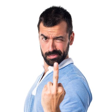 Adam mavi gömlek boynuz jest yapma ile