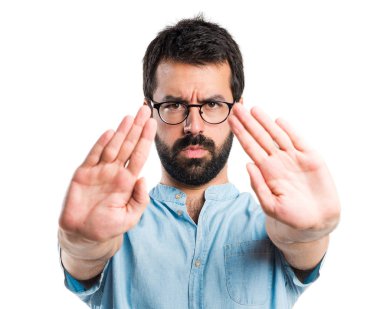 yakışıklı bir adam yapma dur işareti