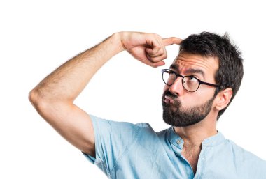 Yakışıklı adam şüpheleri