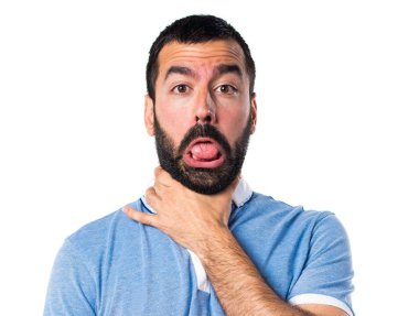 Adam kendini boğulma mavi gömlek ile