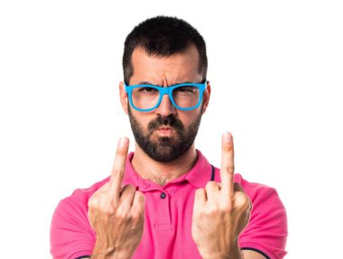 Adam renkli giysileri boynuz jest yapma ile