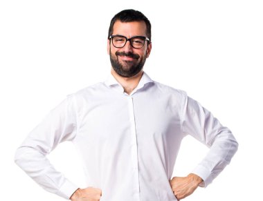 Gözlüklü mutlu yakışıklı adam