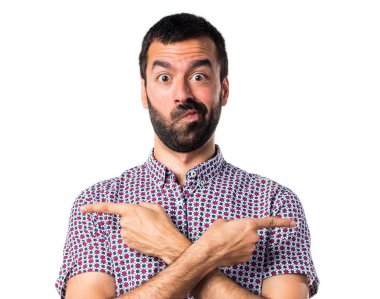 Yakışıklı adam şüpheleri laterallerin işaret
