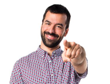 Yakışıklı adam önüne işaret