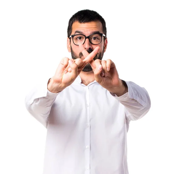 Bonito homem com óculos não fazendo nenhum gesto — Fotografia de Stock