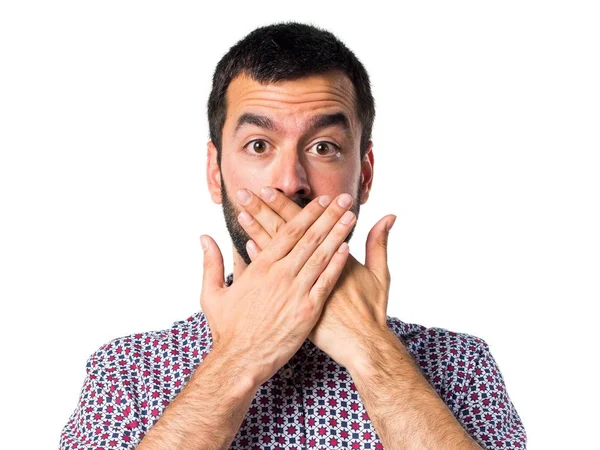 yakışıklı adam ağzını kapsayan