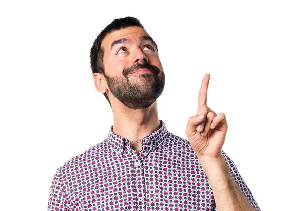 yakışıklı adam yukarı dönük